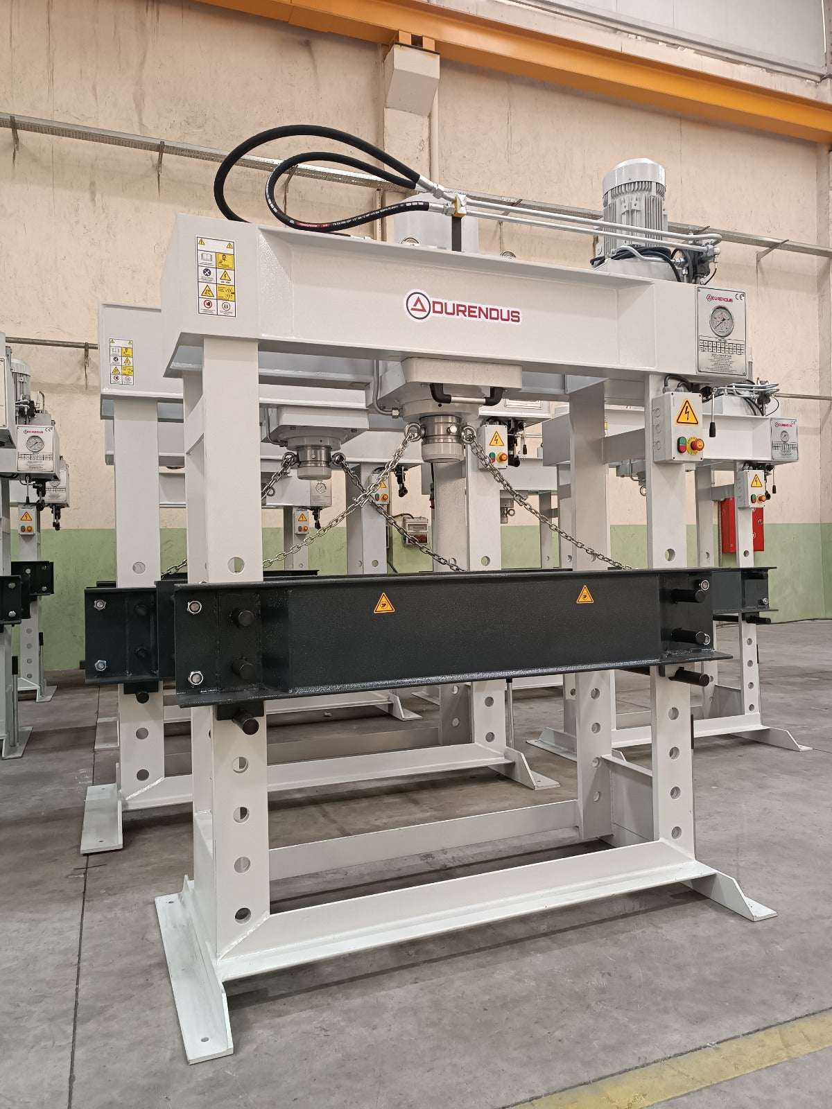 Prensa para chapa Durendus serie DW prensa hidráulica 180 Ton con cilindro deslizante