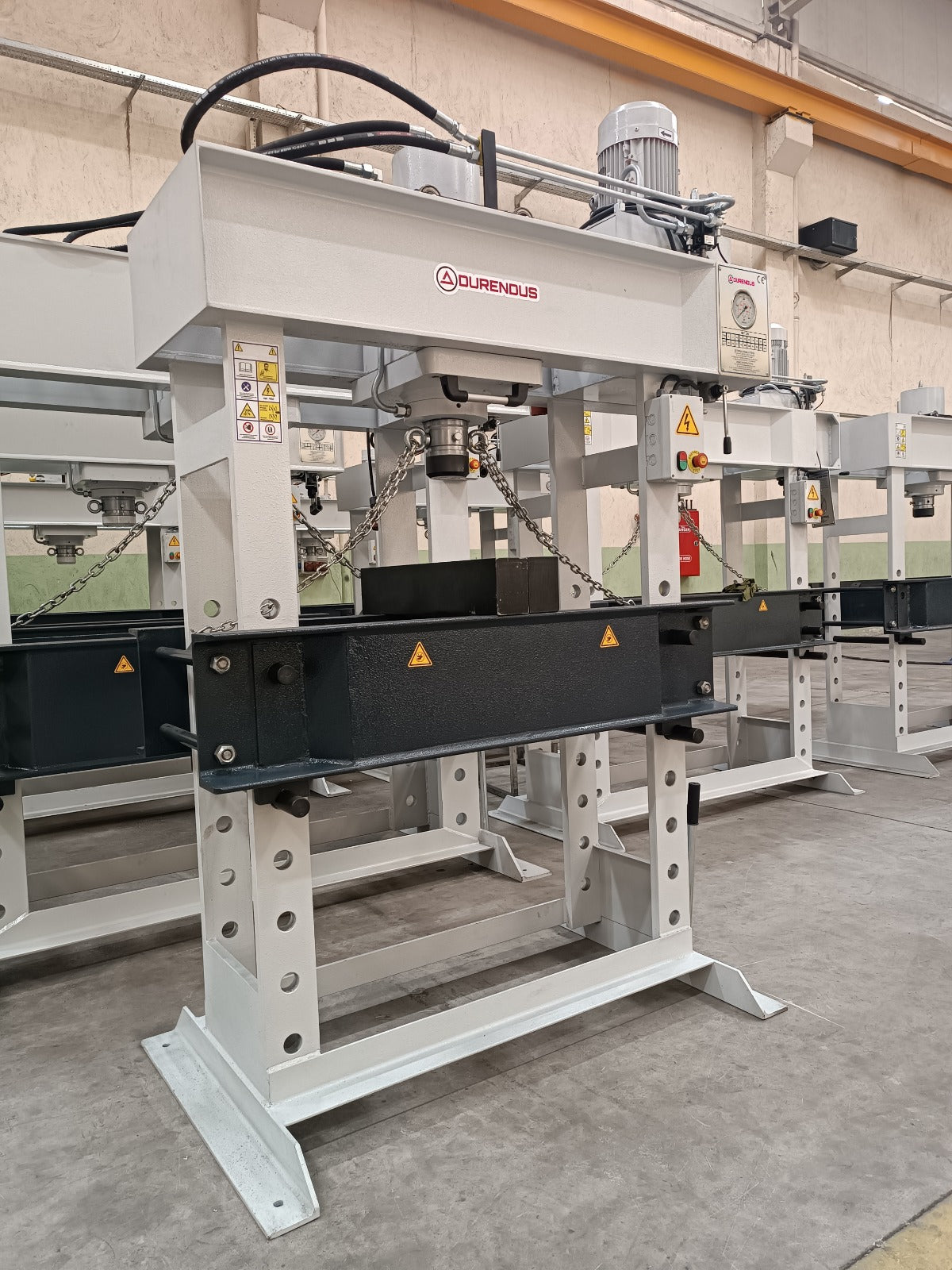 Durendus Serie DW Pressa Idraulica 80 Ton con cilindro Scorrevole