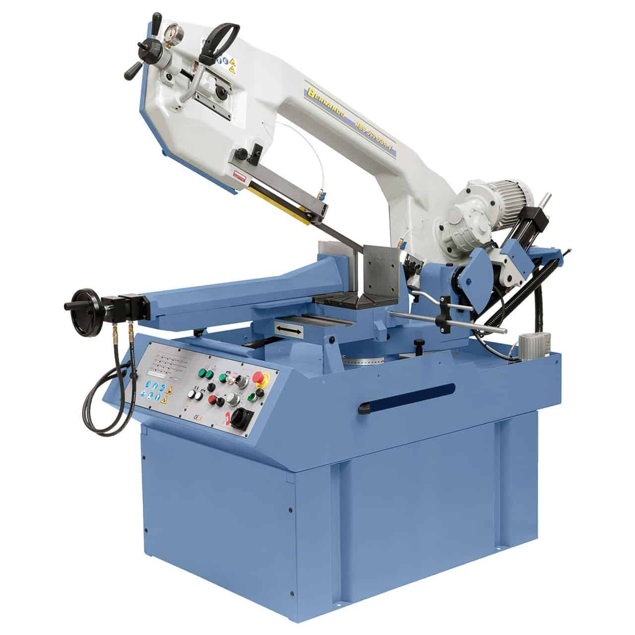 Sega a nastro Bernardo MBS 530 DGA-V con doppio taglio obliquo, velocità variabile e funzione semiautomatica con morsa idraulica.