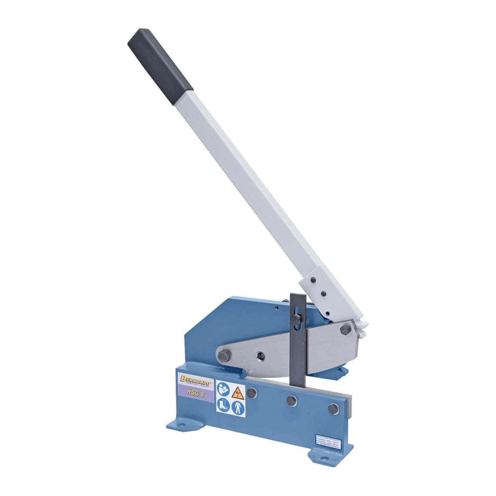Bernardo Cesoia a leva HSG 8 con capacità di taglio lamiera fino a 5 mm, foro passante per tondi e pressore regolabile.