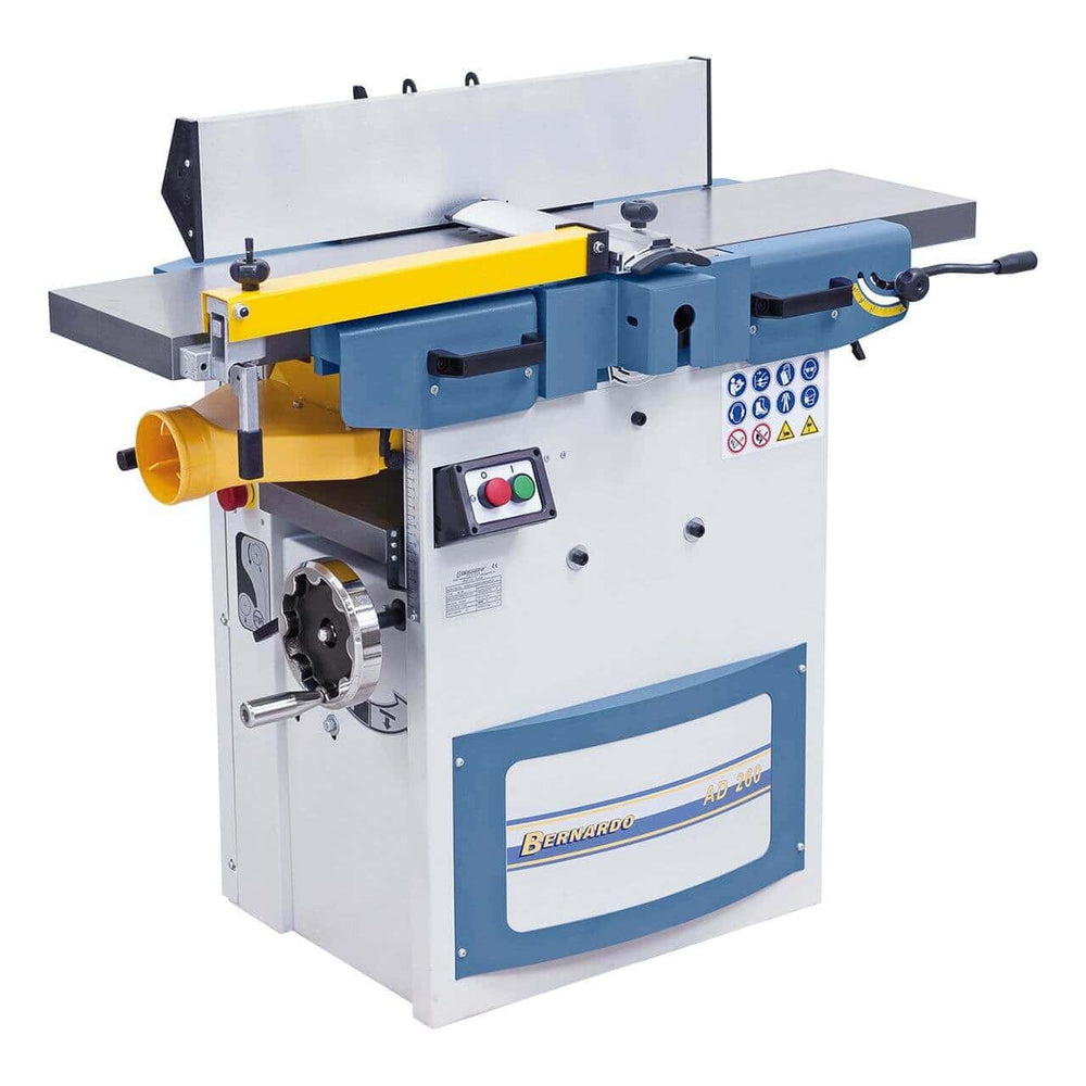Pialla combinata a filo e spessore Bernardo AD 260 230 V con tavoli in ghisa, albero a 3 coltelli HSS e recinzione in alluminio inclinabile, ideale per lavorazioni professionali e precise del legno.
