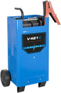 Caricabatterie V421C blu con morsetto batteria completamente isolato, compatibile con batterie PB e WET, dotato di ruote per un trasporto facile.